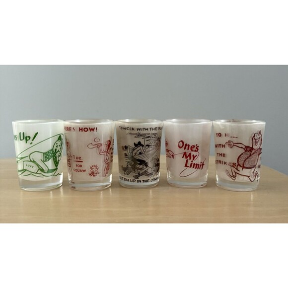 Vintage Shot Glasses 4 oz Frosted Humor Cartoon Fish Bowl Lot of 5 Drinking - Picture 1 of 13